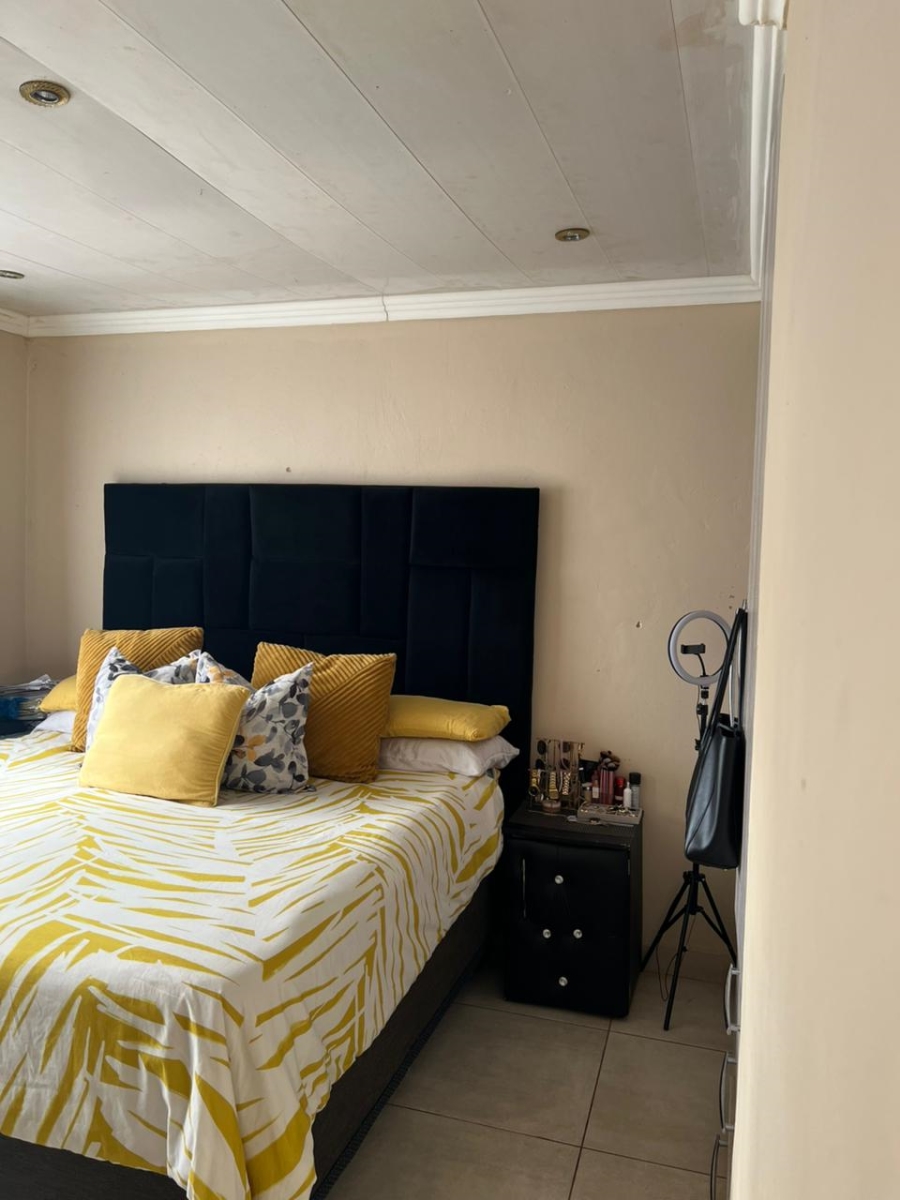 10 Bedroom Property for Sale in Ellaton North West